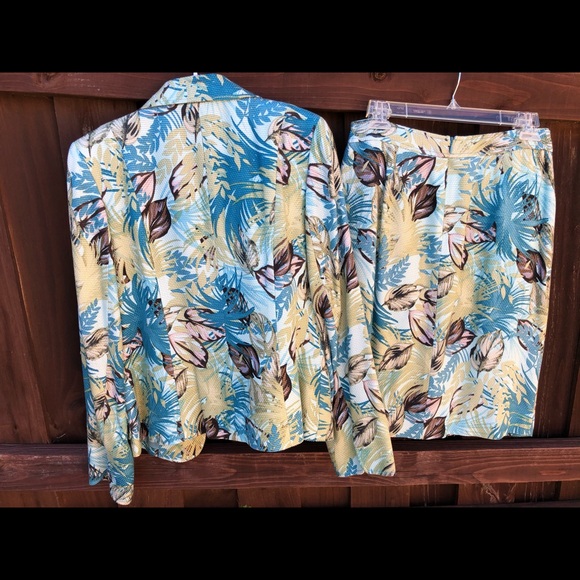 Doncaster Pencil Skirt with Jacket - Picture 2 of 4